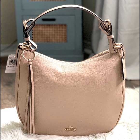 Coach Handbags - 🥳💃Hp! PRICED TO SELL COACH Sutton Hobo Beachwood